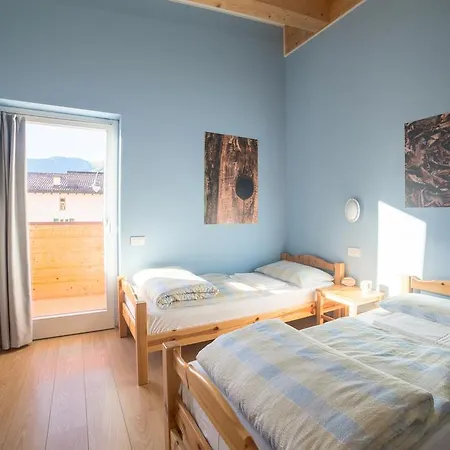 L'ost - Di Hostal